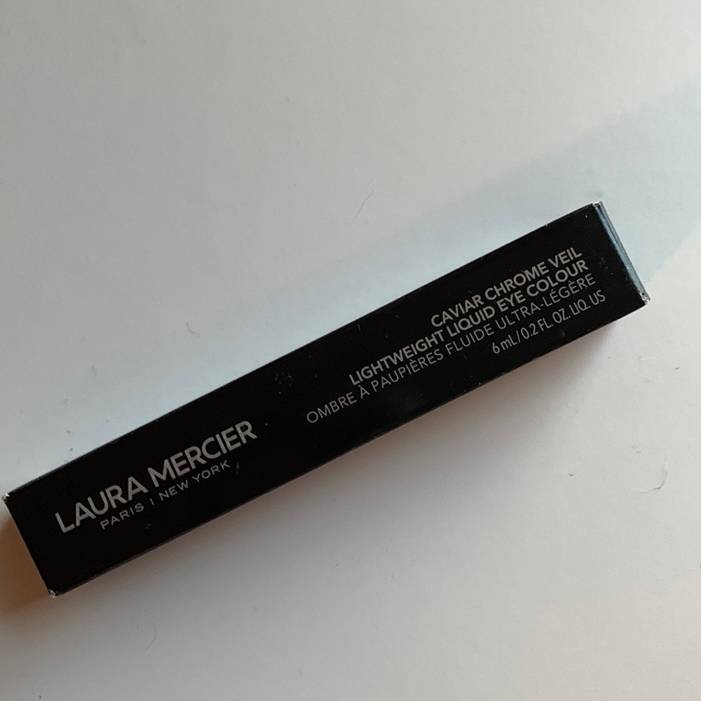 *NWT Boutique* Laura Mercier Caviar Chrome Veil in Night Sky